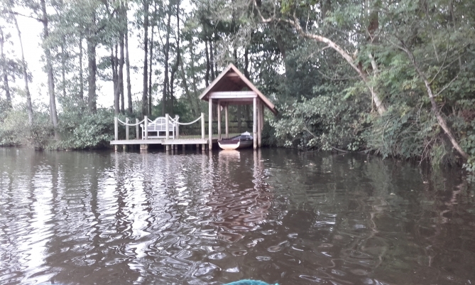 Tree_House_Boat_Dock