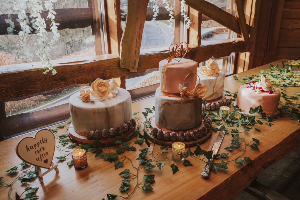 Wedding Cake in a treehouse on an perfect Autumn day within Alnwick Garden